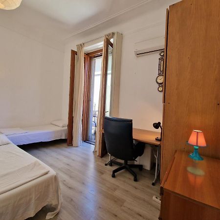 Private Room In A Quiet Apartment In The City Center Μιλάνο Εξωτερικό φωτογραφία