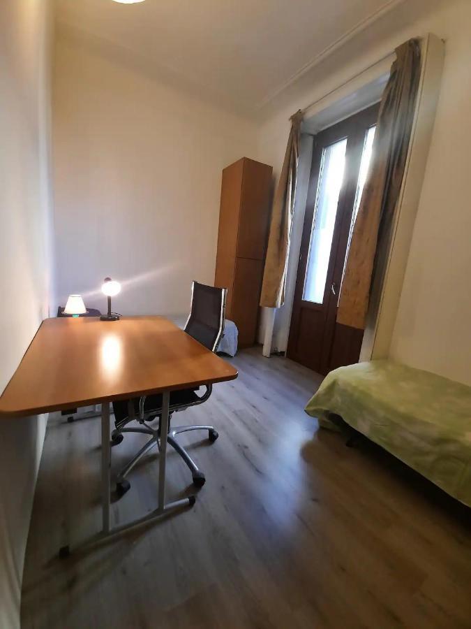 Private Room In A Quiet Apartment In The City Center Μιλάνο Εξωτερικό φωτογραφία