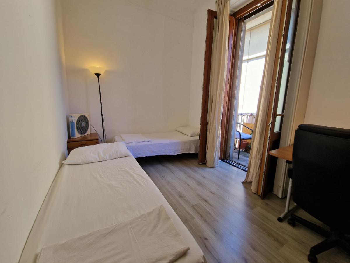 Private Room In A Quiet Apartment In The City Center Μιλάνο Εξωτερικό φωτογραφία